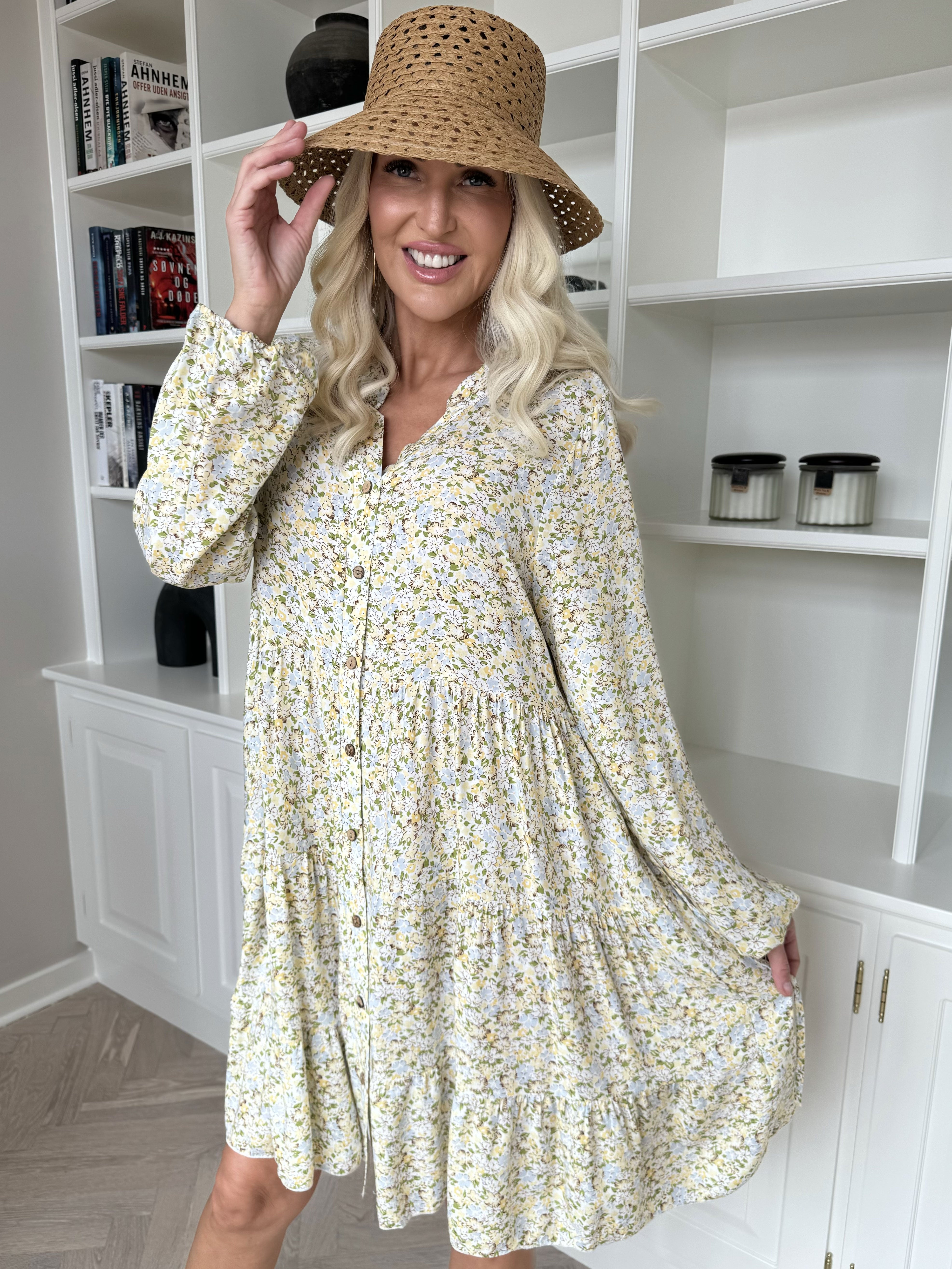 Avana - Blomstret kjole i bomuld med A-facon